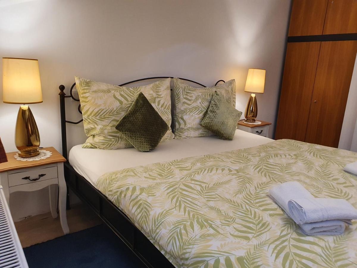 Karmelita Boutique Apartman Sopron Exterior photo