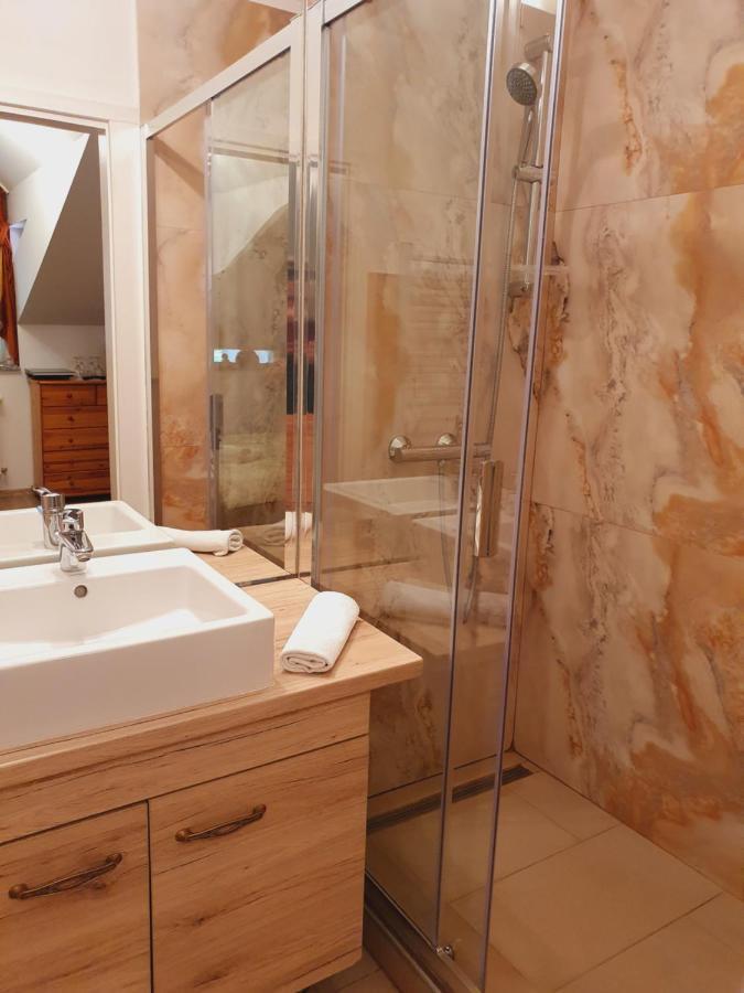 Karmelita Boutique Apartman Sopron Exterior photo