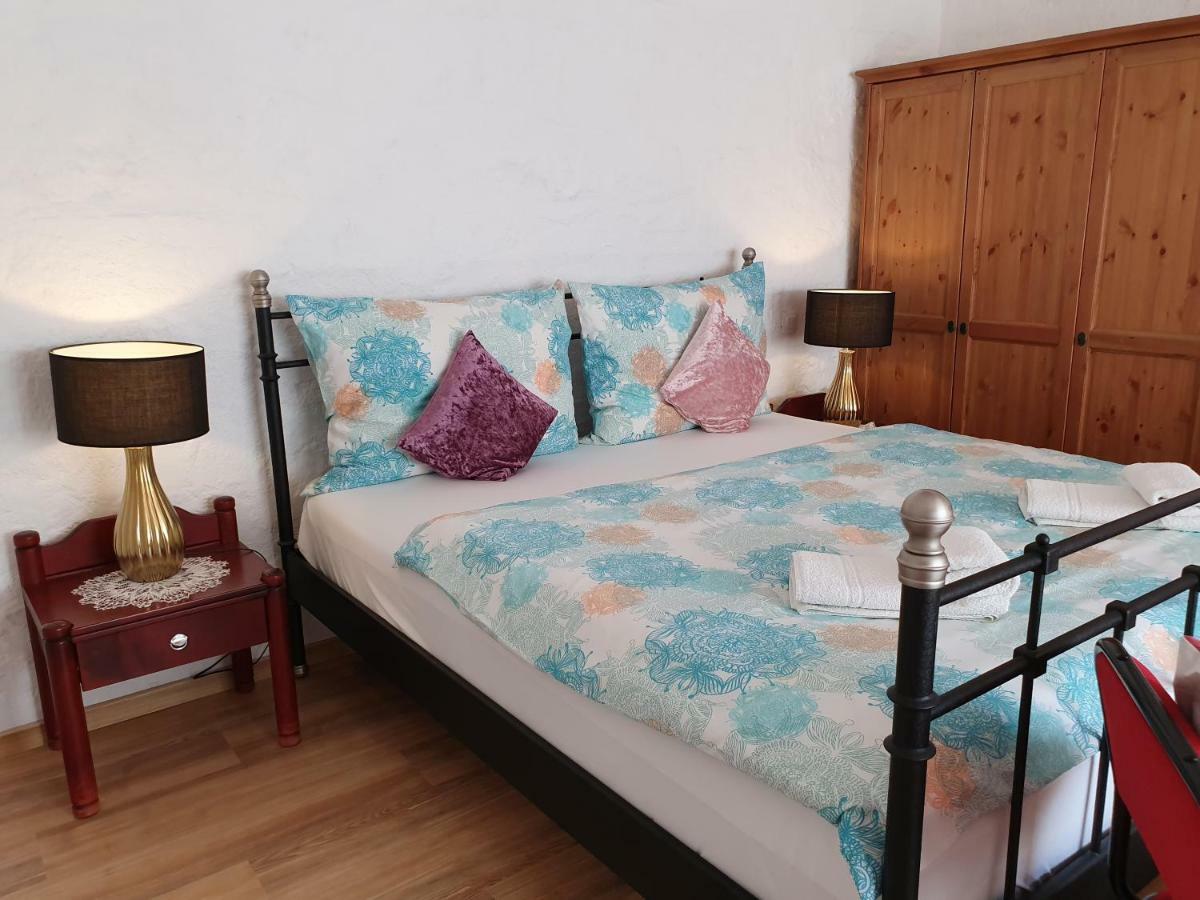 Karmelita Boutique Apartman Sopron Exterior photo